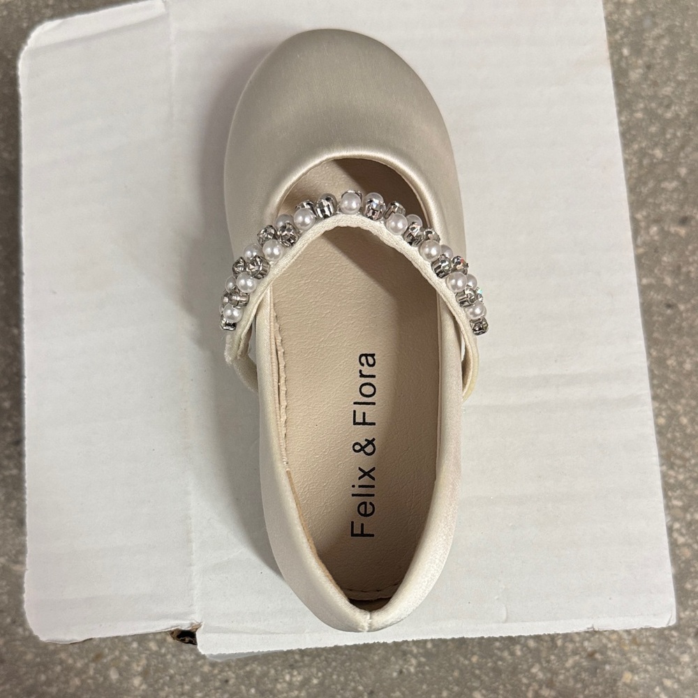 Felix & Flora Cream Kids Dress Shoes with Beaded Strap